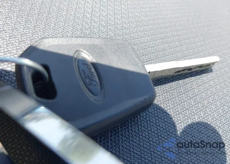 2022 Ford F-150 Xl из США, поврежденный, VIN 1FTMF1CB8NKD42326